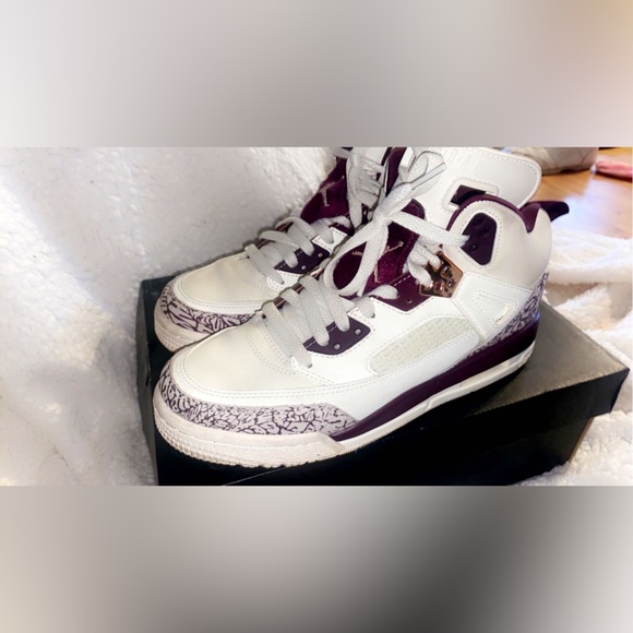 jordan spizike burgundy